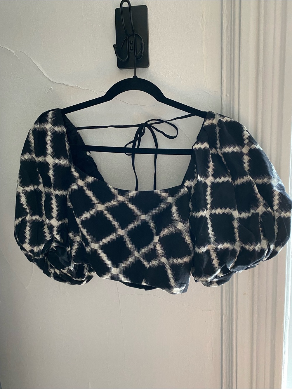 Rachel Comey 100% Cotton Black and White Puff Sleeve Tie-Back Crop Top